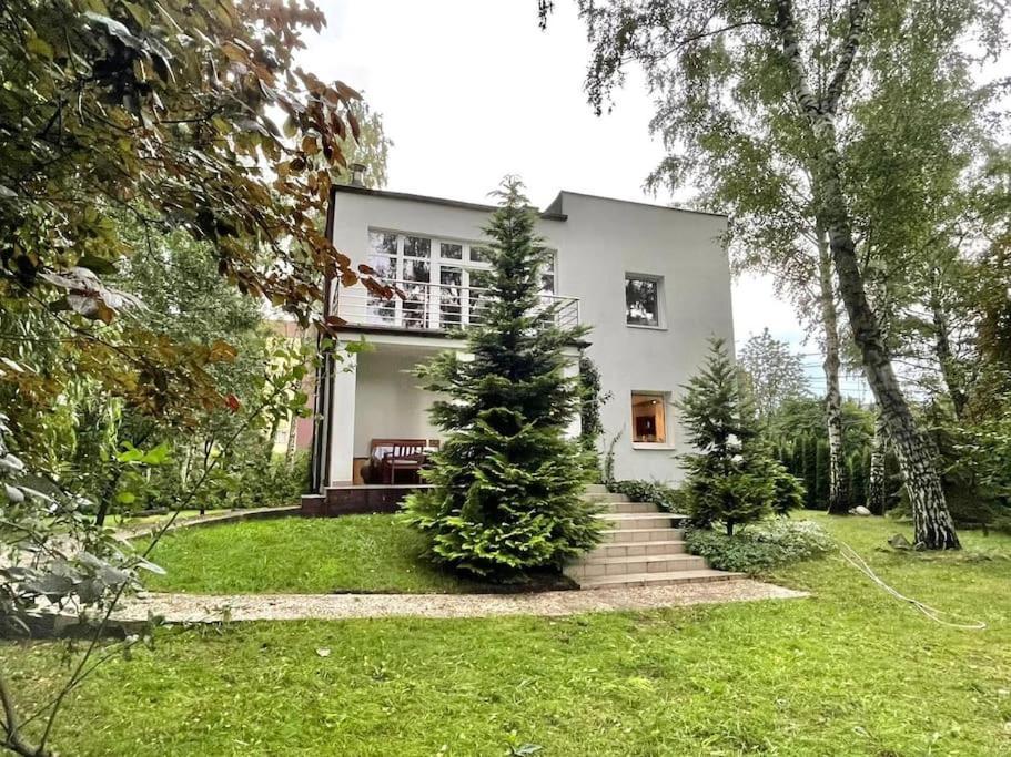 Beautiful Villa With Garden In Milanowek Exteriér fotografie