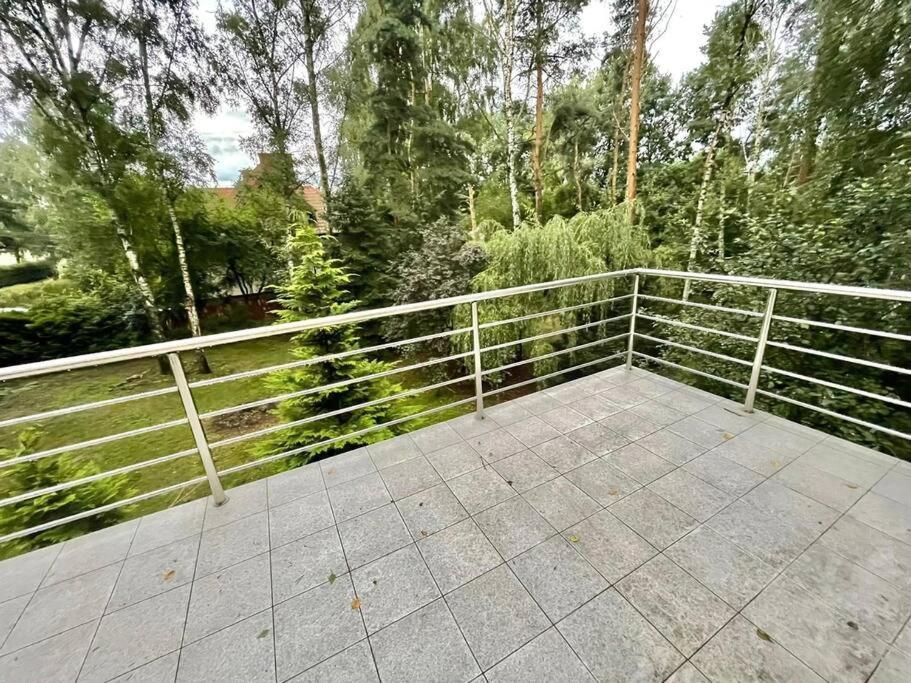 Beautiful Villa With Garden In Milanowek Exteriér fotografie